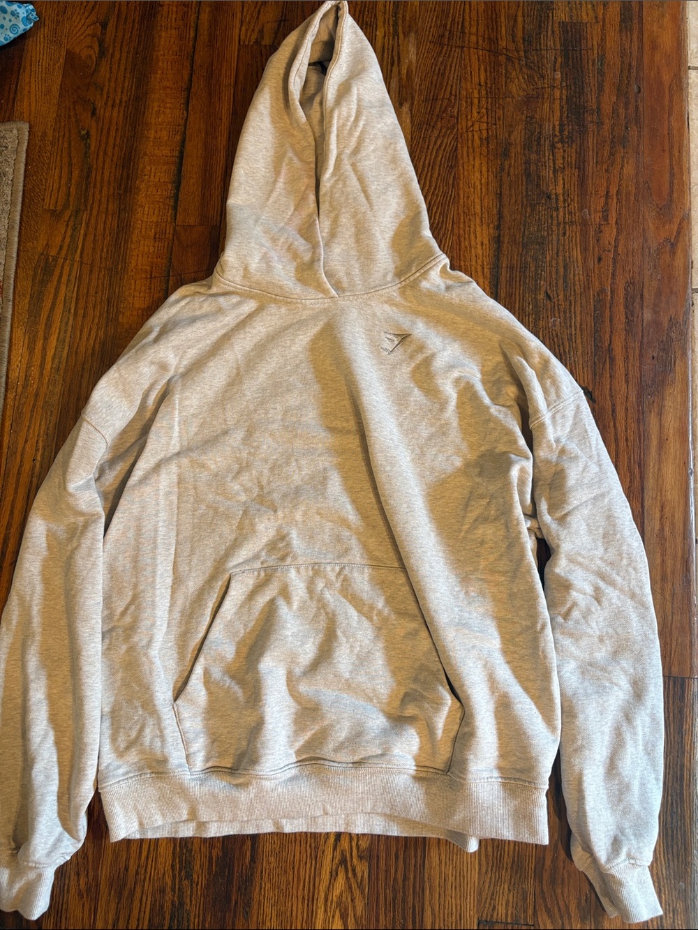 🎉Gymshark Heathered Gray Hoodie with Branded Neck Tag!